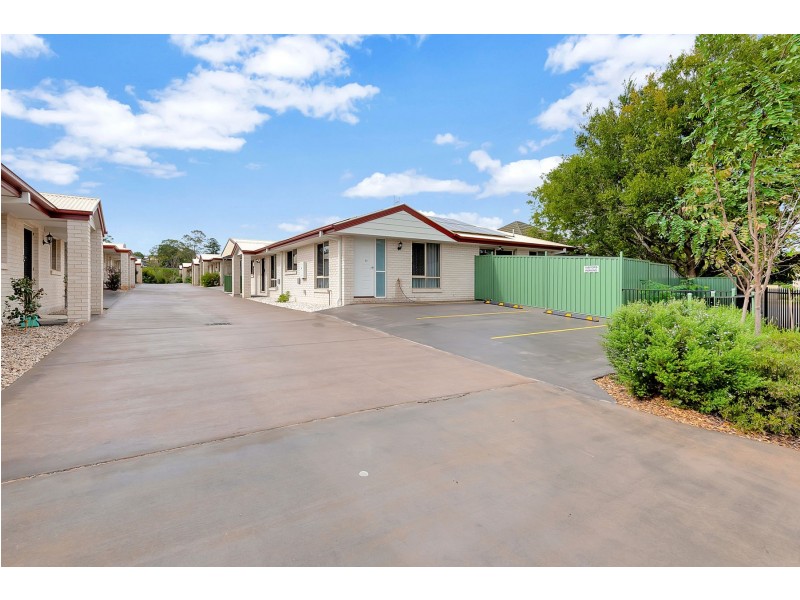 8-10 Link Street, North Toowoomba QLD 4350