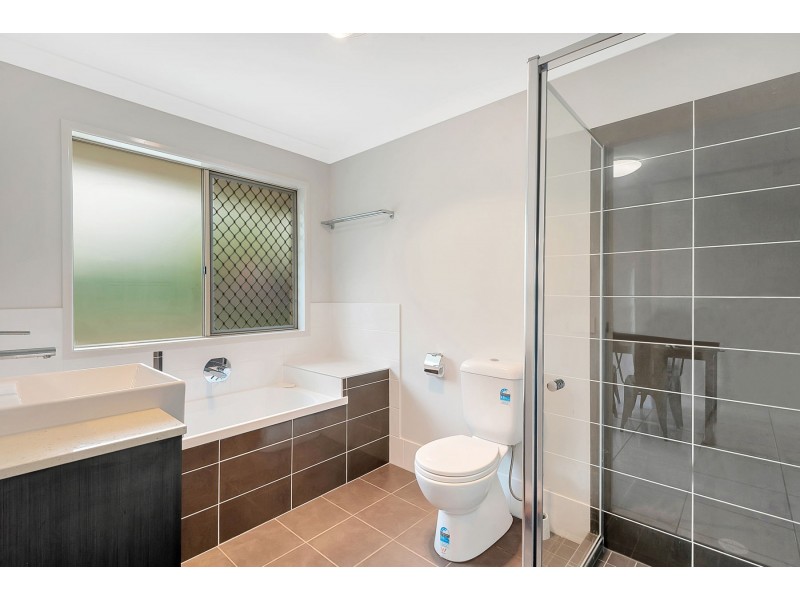 8-10 Link Street, North Toowoomba QLD 4350