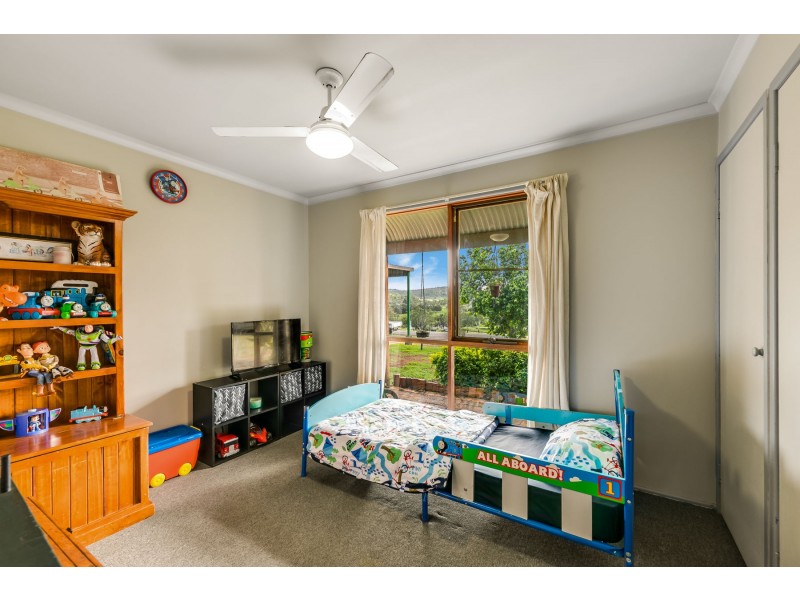 9 Junction Street, Gowrie Junction QLD 4352