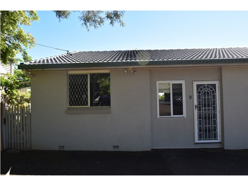 2/203 Bridge Street, North Toowoomba QLD 4350