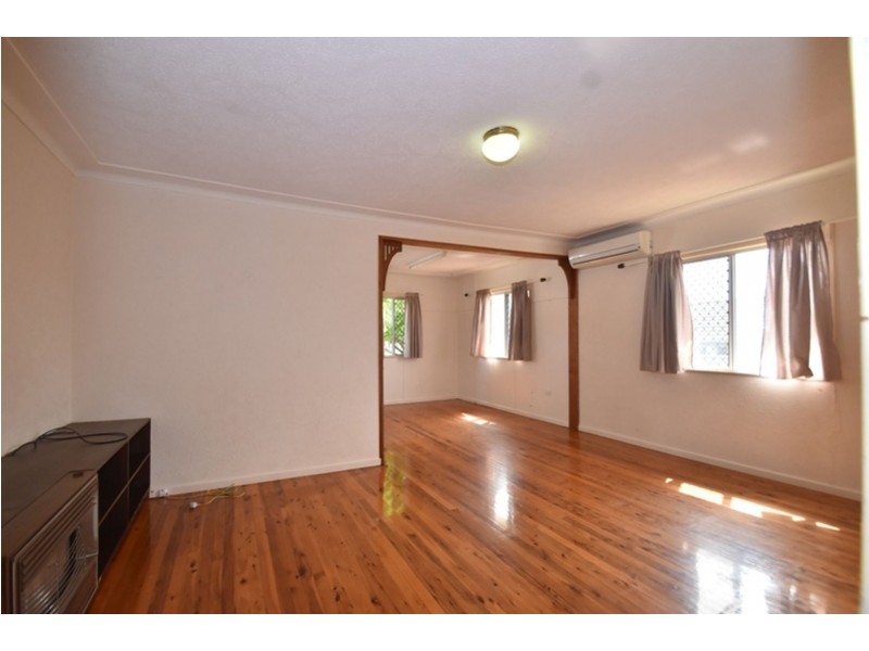 209 North Street, Rockville QLD 4350