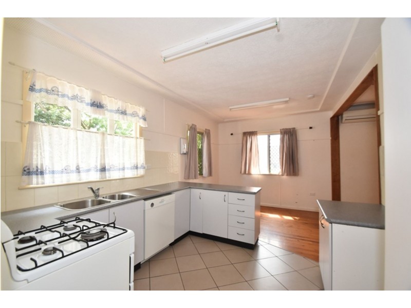 209 North Street, Rockville QLD 4350