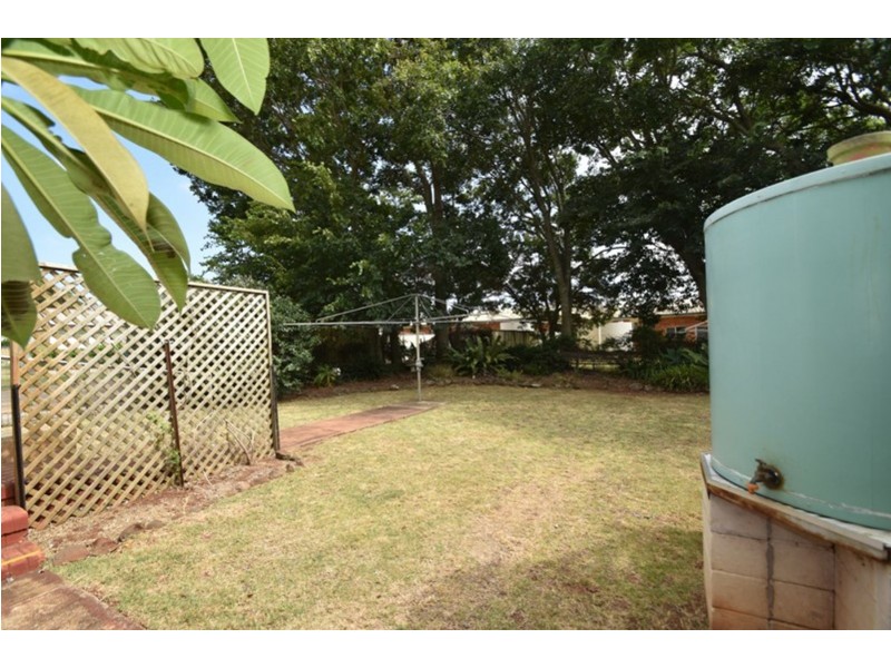 209 North Street, Rockville QLD 4350