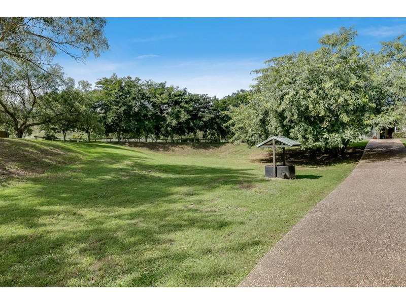 5 Waldron Road, Hatton Vale QLD 4341