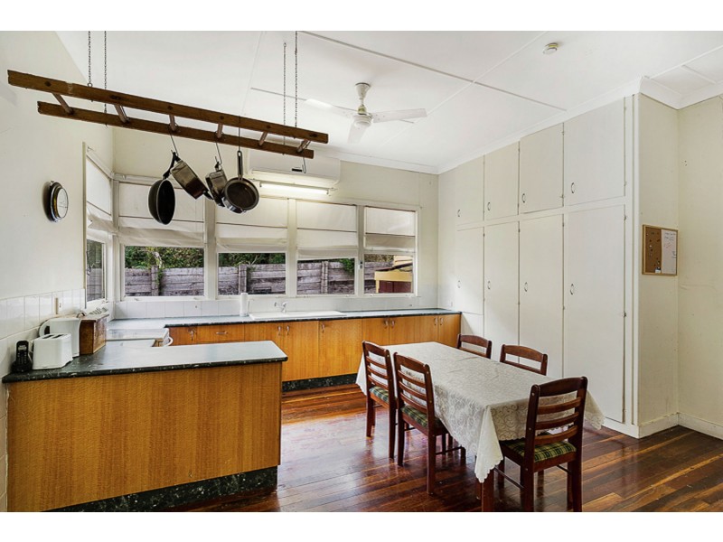 14 Rowland Court, Gowrie Mountain QLD 4350