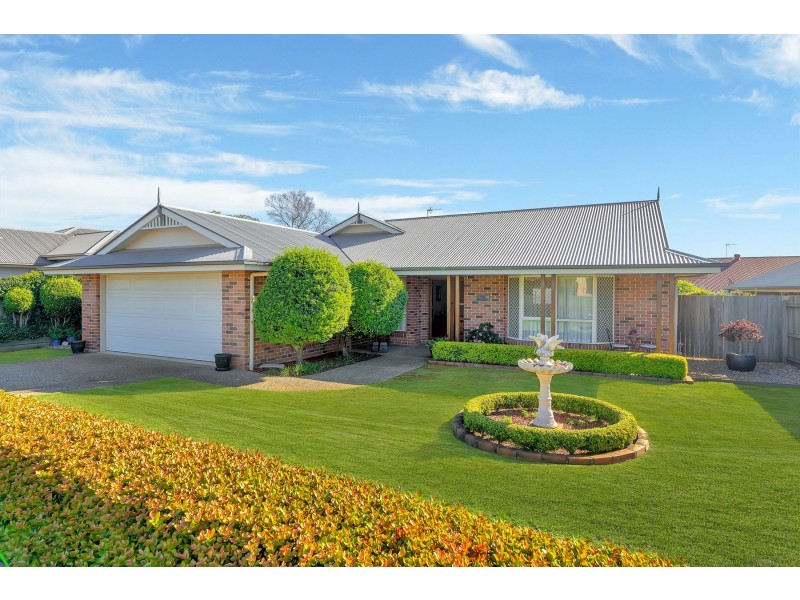 31 Hinchliffe Drive, Kearneys Spring QLD 4350