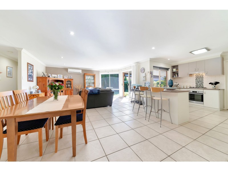 31 Hinchliffe Drive, Kearneys Spring QLD 4350