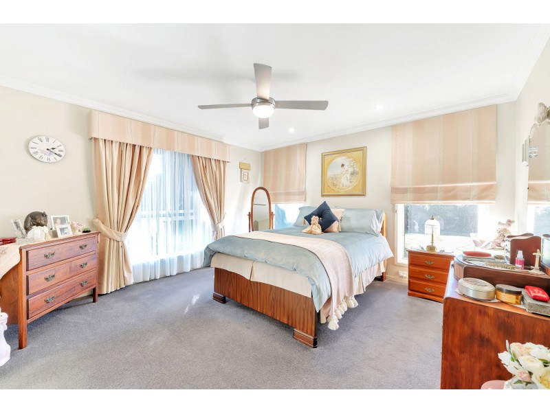 31 Hinchliffe Drive, Kearneys Spring QLD 4350