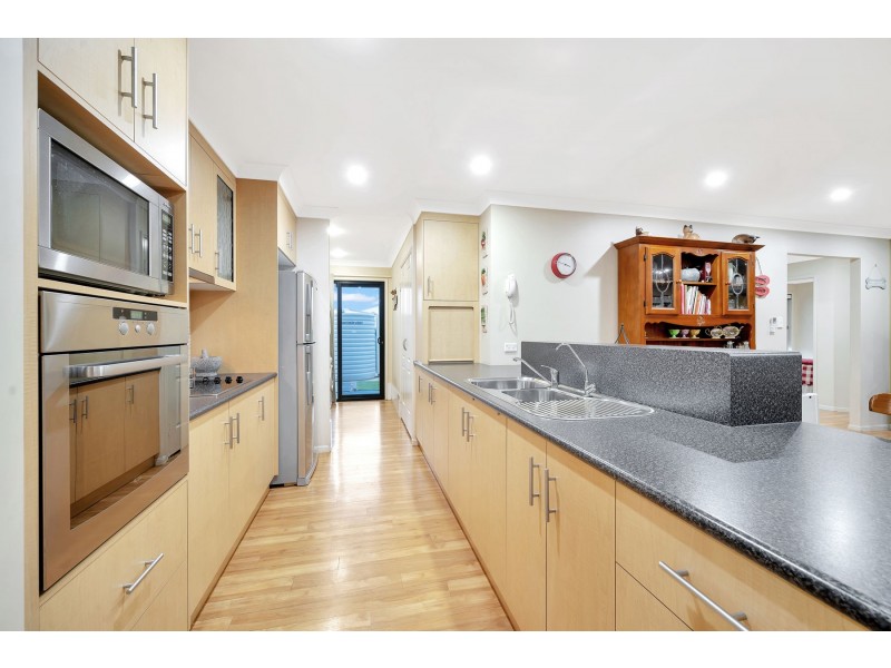2 Ibis Crescent, Highfields QLD 4352
