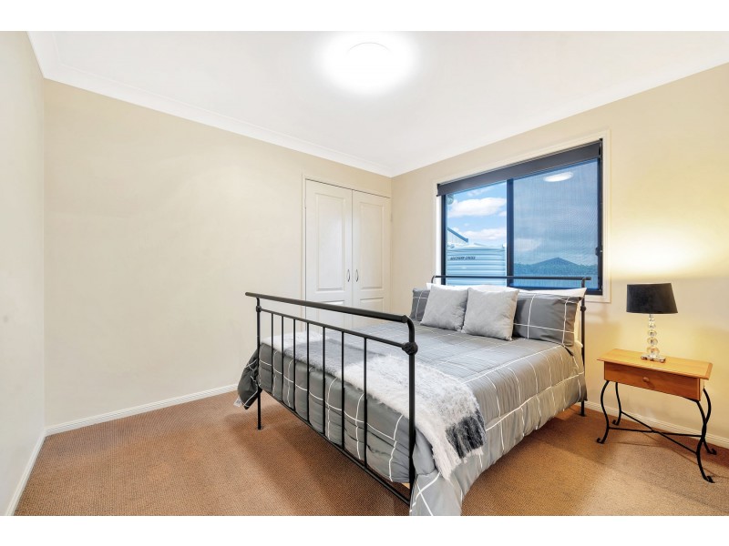 2 Ibis Crescent, Highfields QLD 4352