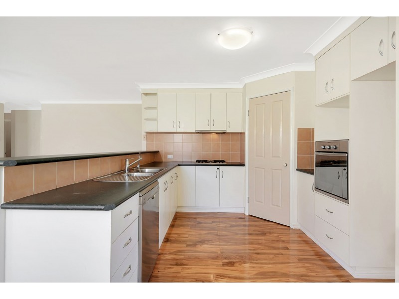 300 Ramsay Street, Middle Ridge QLD 4350