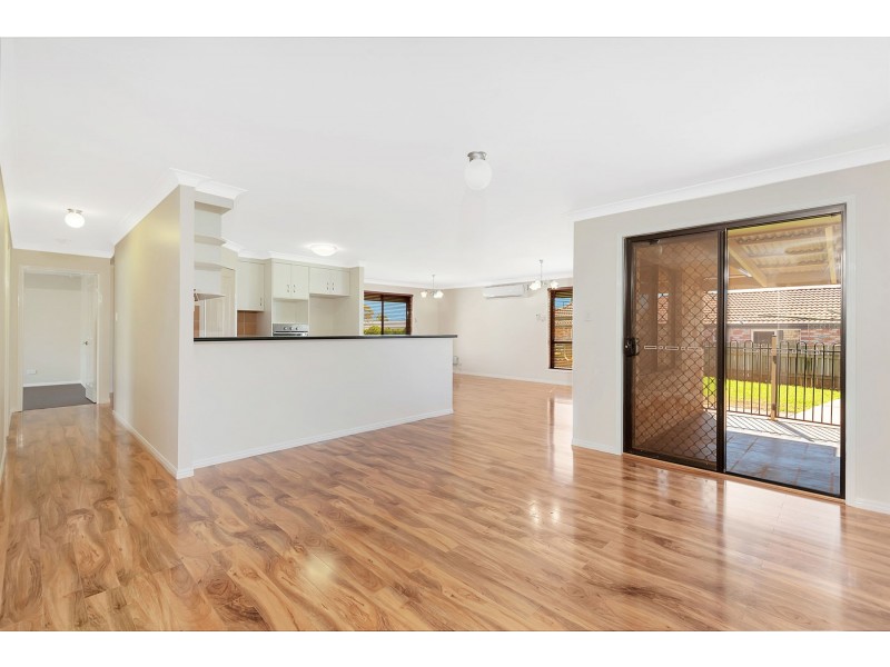 300 Ramsay Street, Middle Ridge QLD 4350