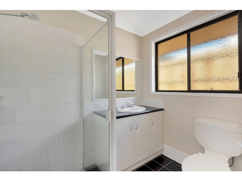 300 Ramsay Street, Middle Ridge QLD 4350