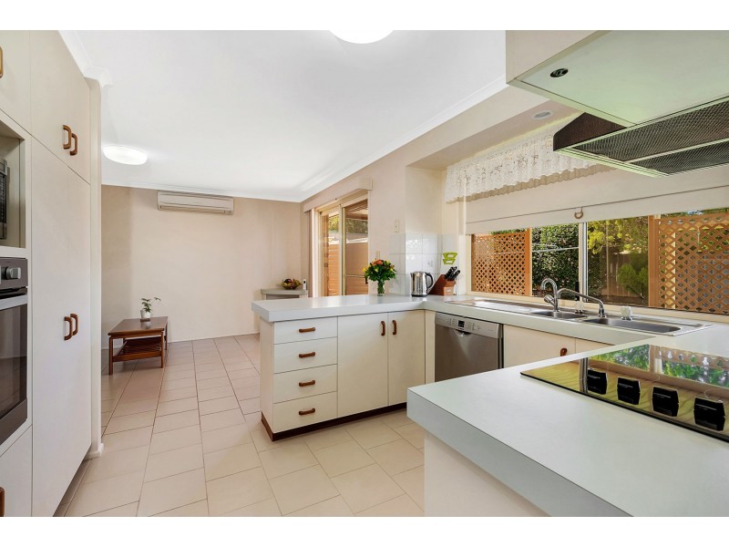 20 Black Court, Wilsonton QLD 4350