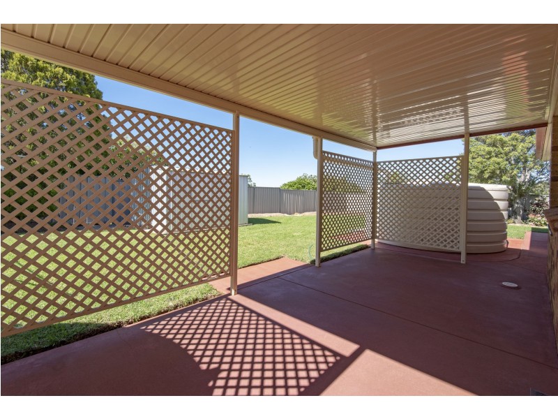 20 Black Court, Wilsonton QLD 4350