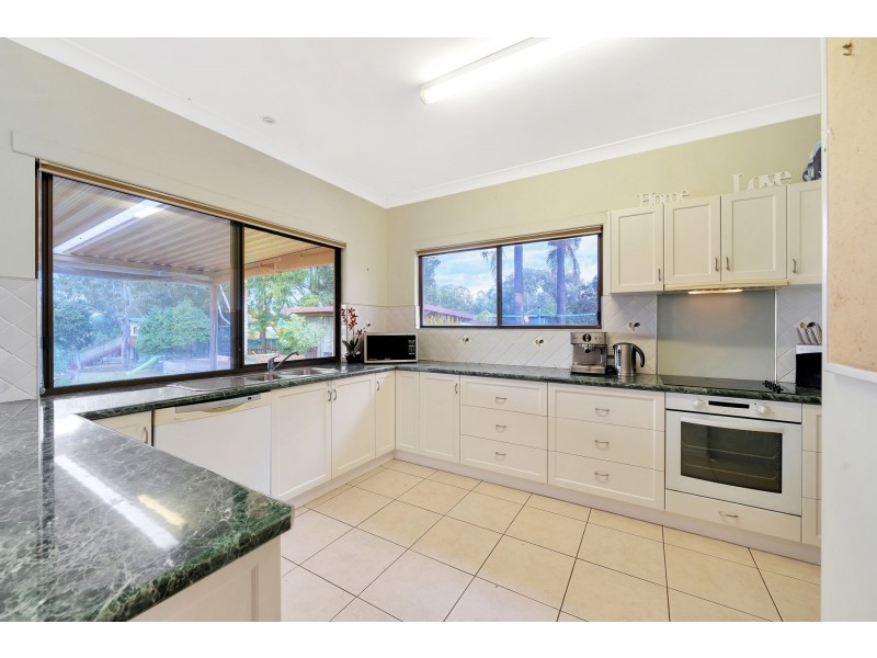 13 Bright Street, Wyreema QLD 4352