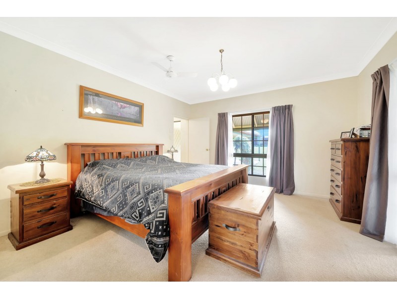 13 Bright Street, Wyreema QLD 4352