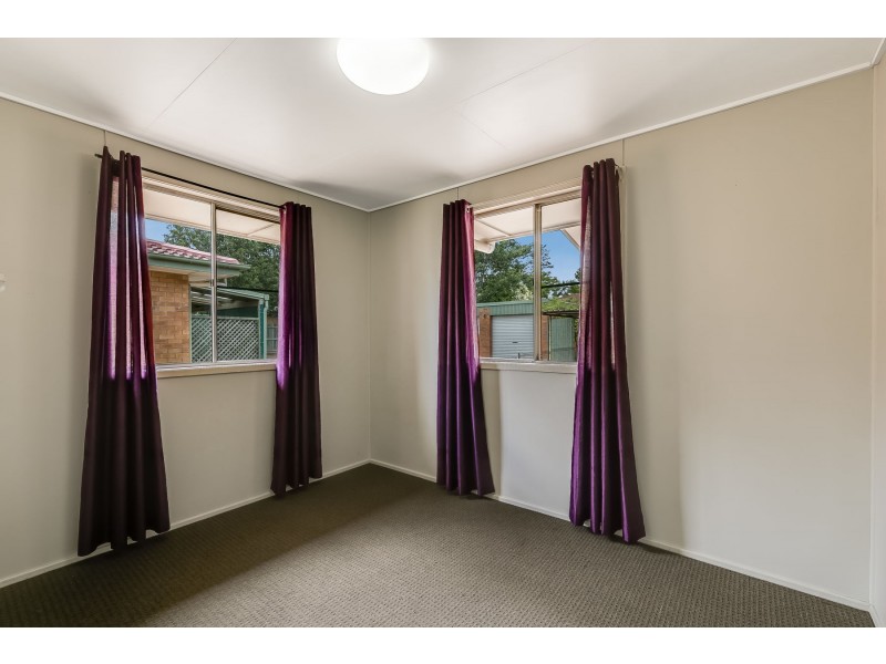 10 Farr Street, Kearneys Spring QLD 4350