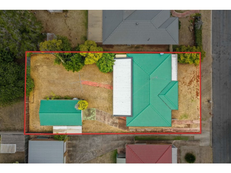 10 Farr Street, Kearneys Spring QLD 4350