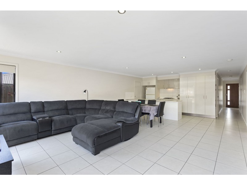 23 Parkview Drive, Glenvale QLD 4350