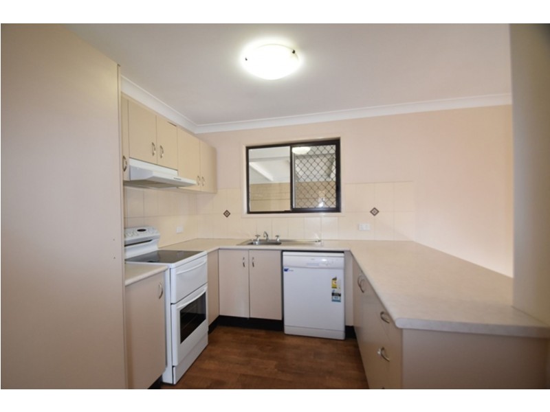 1/70 Hursley Road, Newtown QLD 4350
