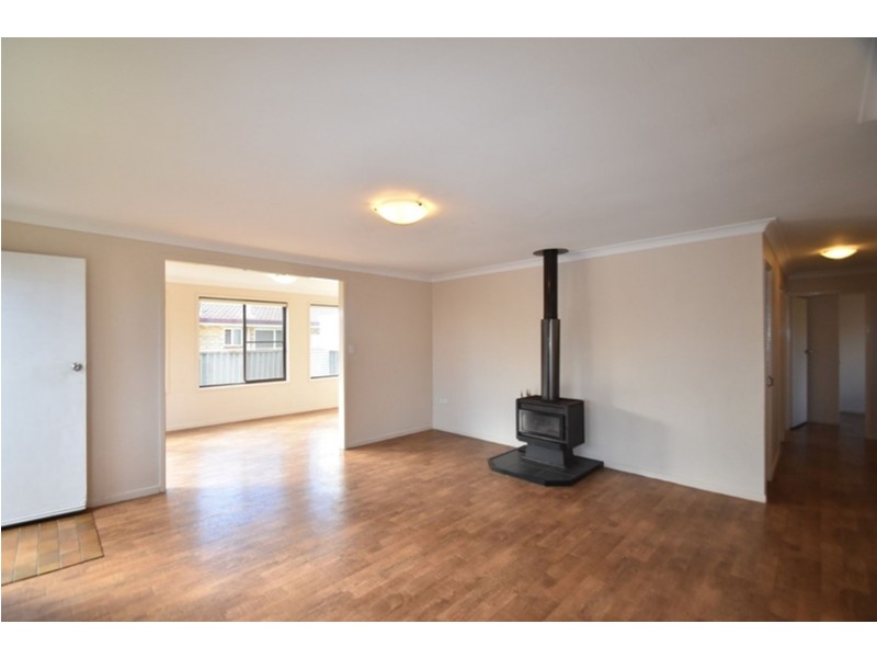 1/70 Hursley Road, Newtown QLD 4350
