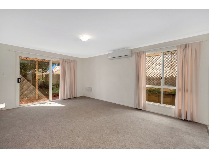 7/303 Spring Street, Kearneys Spring QLD 4350