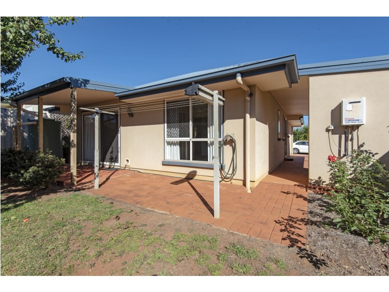 7/303 Spring Street, Kearneys Spring QLD 4350