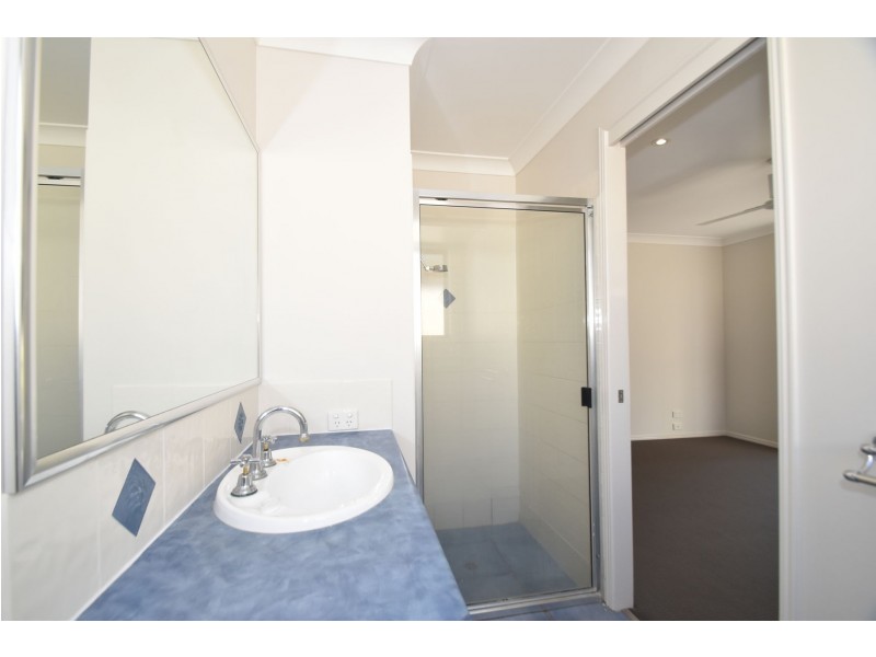 23 Brunkhorst Drive, Kearneys Spring QLD 4350