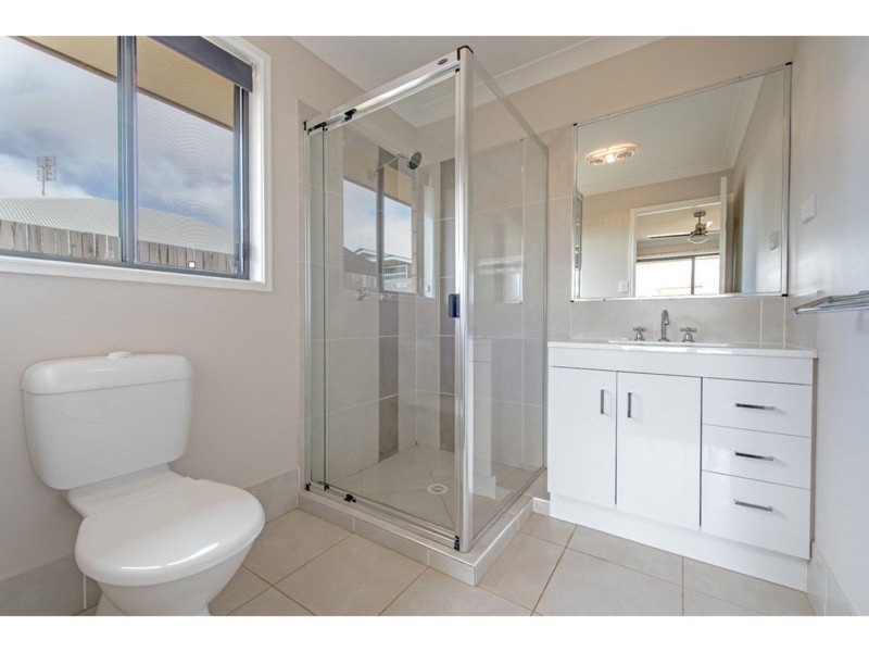 7 Heron Street, Kleinton QLD 4352