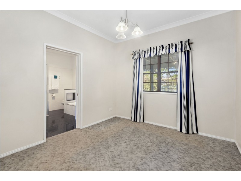 191 Spring Street, Middle Ridge QLD 4350