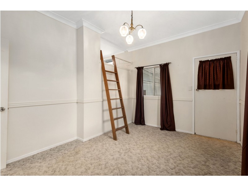 191 Spring Street, Middle Ridge QLD 4350