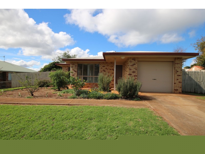 15 Shamrock Court, Middle Ridge QLD 4350