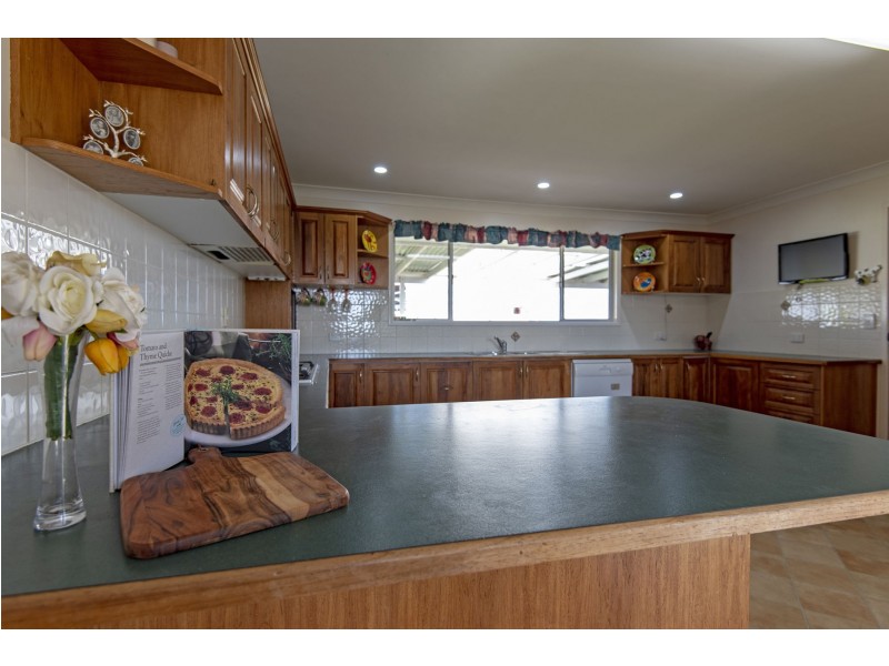42 Moller Road, Greenmount East QLD 4359