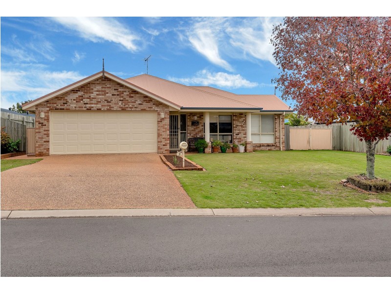 3 Holt Street, Middle Ridge QLD 4350