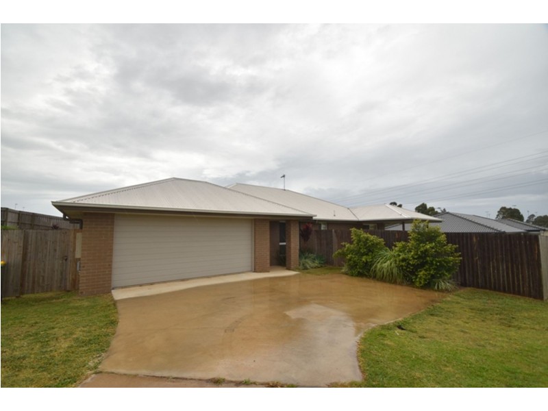 1a Sweeney Street, Kearneys Spring QLD 4350