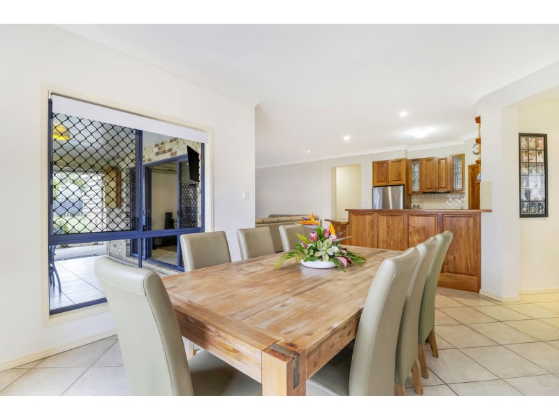 18 Ridgegarden Drive, Morayfield QLD 4506