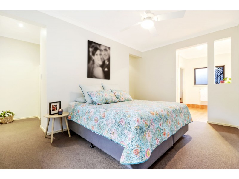 18 Ridgegarden Drive, Morayfield QLD 4506