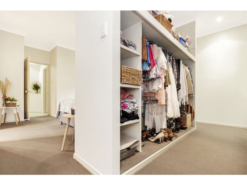 18 Ridgegarden Drive, Morayfield QLD 4506