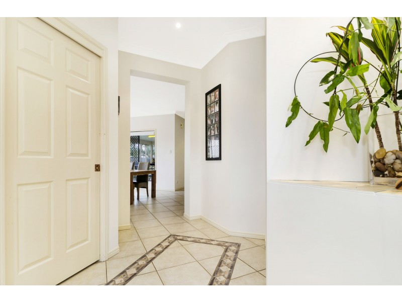 18 Ridgegarden Drive, Morayfield QLD 4506