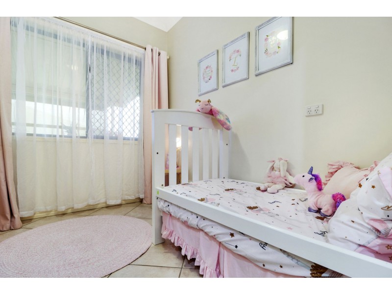 18 Ridgegarden Drive, Morayfield QLD 4506