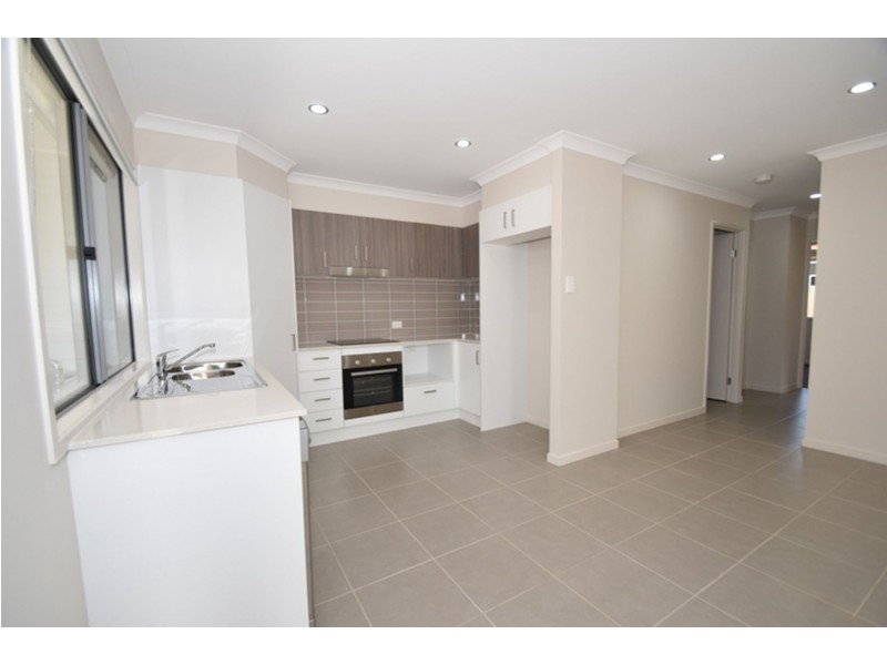 1/28 Swallow Court, Newtown QLD 4350