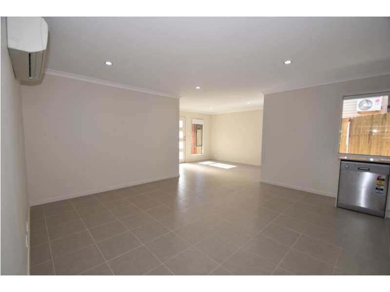 1/28 Swallow Court, Newtown QLD 4350