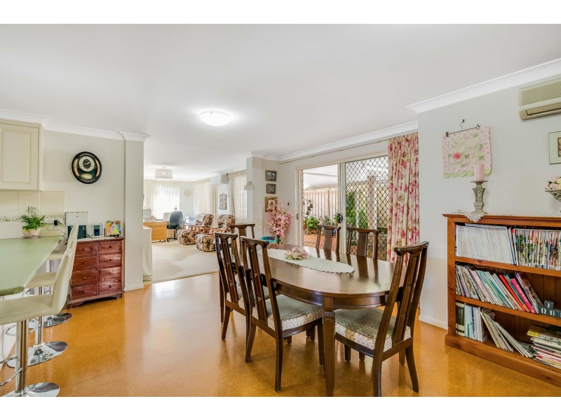 6 Olympus Court, Middle Ridge QLD 4350