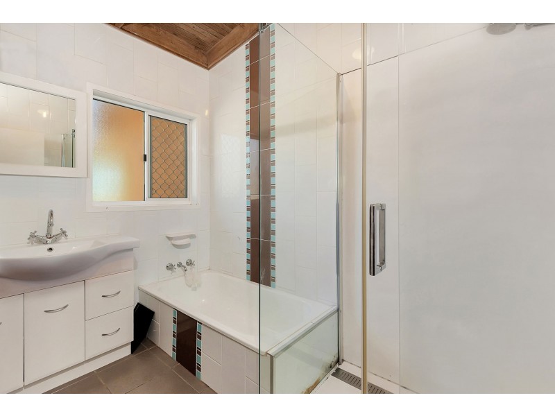 7 Warrina Court, Kingsthorpe QLD 4400