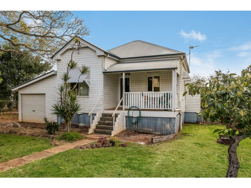 5 Paterson Street, South Toowoomba QLD 4350