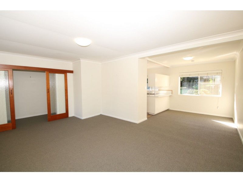 35 Range Street, Mount Lofty QLD 4350