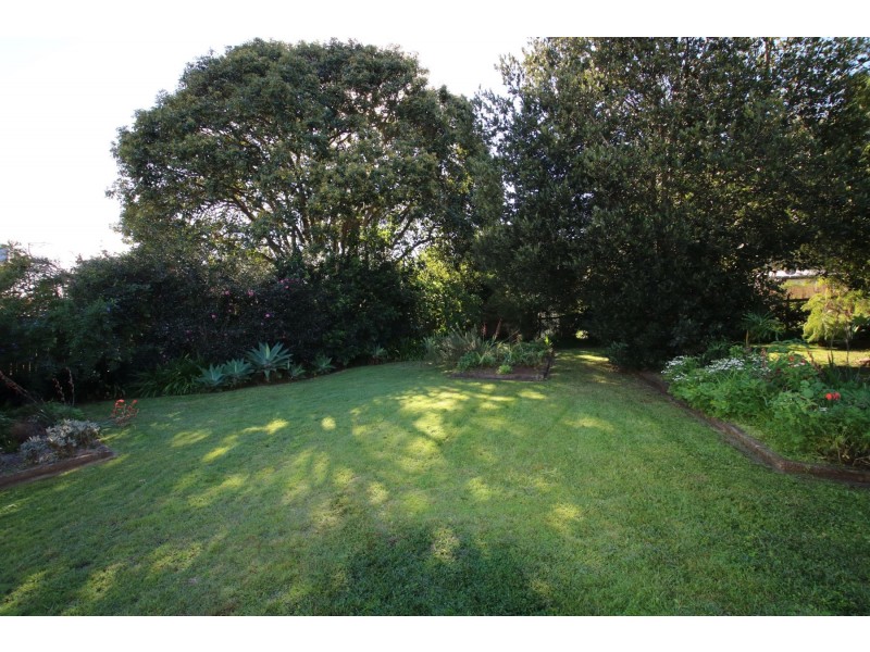 35 Range Street, Mount Lofty QLD 4350