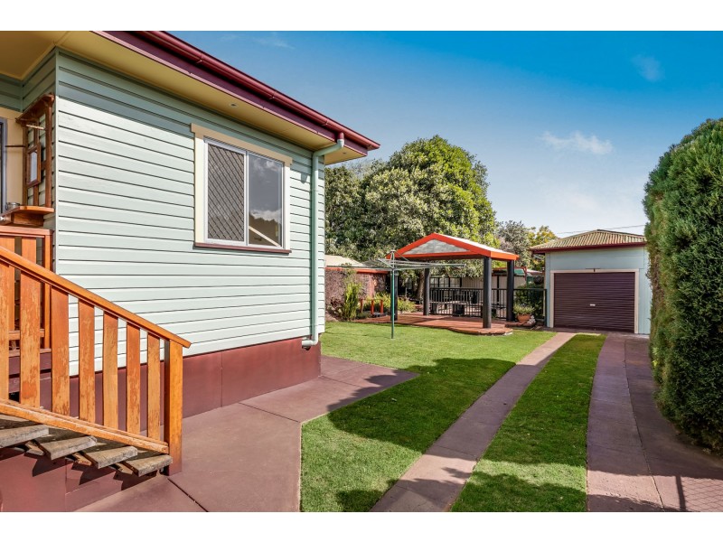 23 Monash Street, Newtown QLD 4350