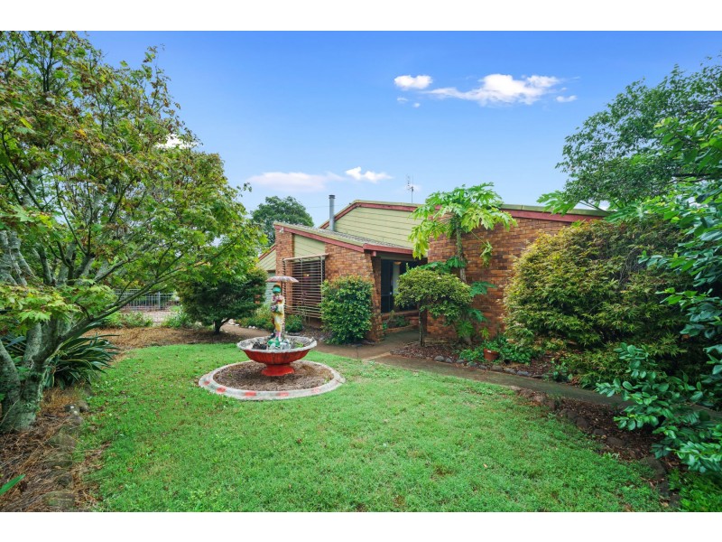 2 Claire Street, Centenary Heights QLD 4350